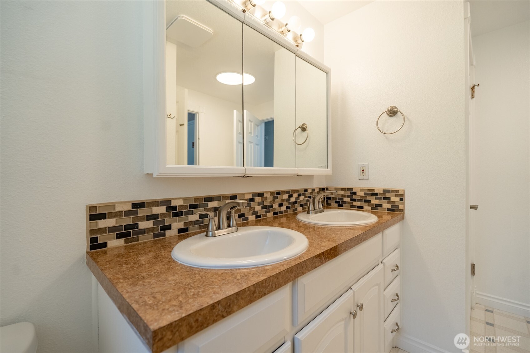 6612 Alder Glen Drive Property Photo 22