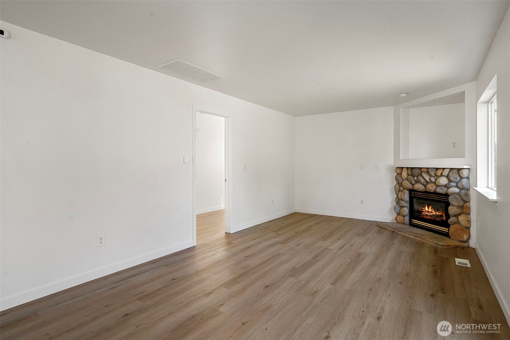 7919 195th Street Property Photo 11