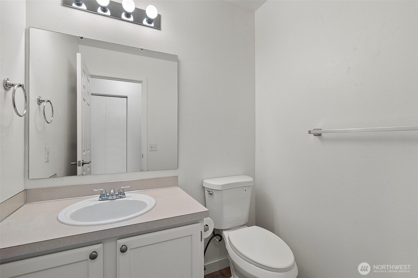 7919 195th Street Property Photo 16