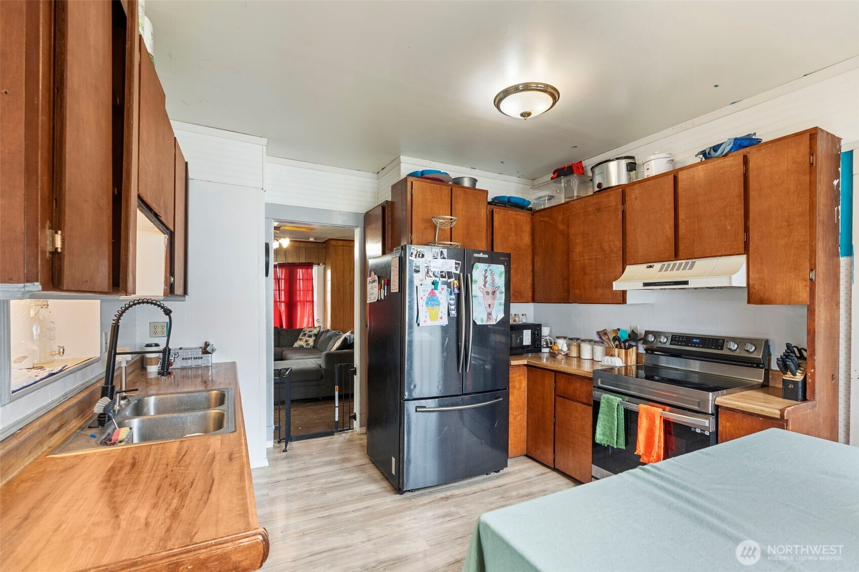 853 Fowler Street Property Photo 13