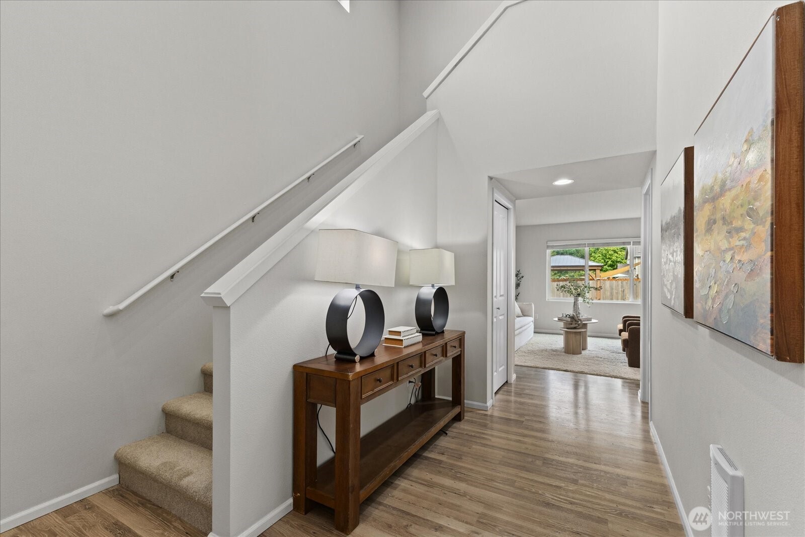 7423 19th Place Property Photo 3