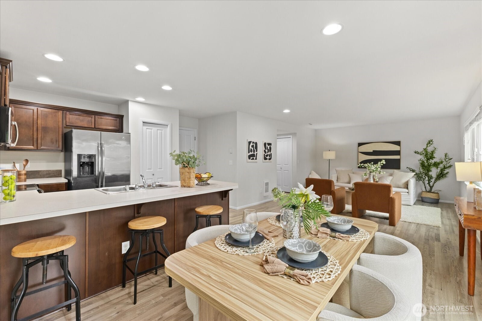 7423 19th Place Property Photo 10