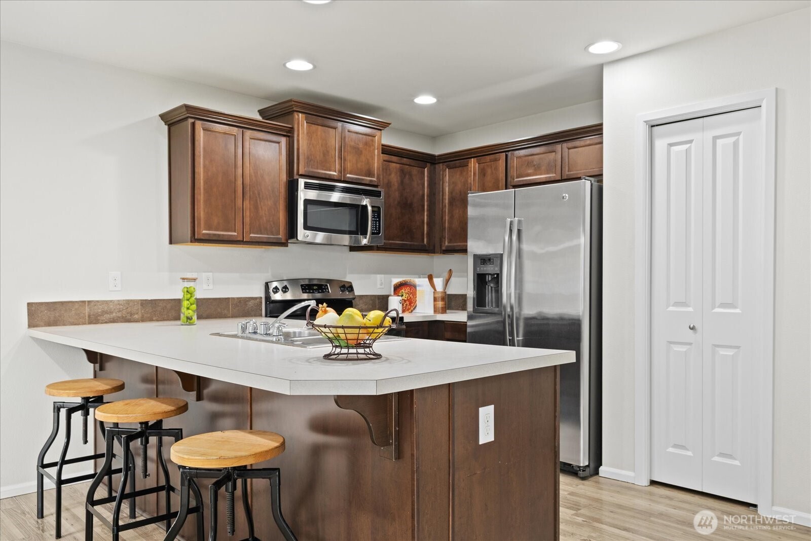 7423 19th Place Property Photo 12