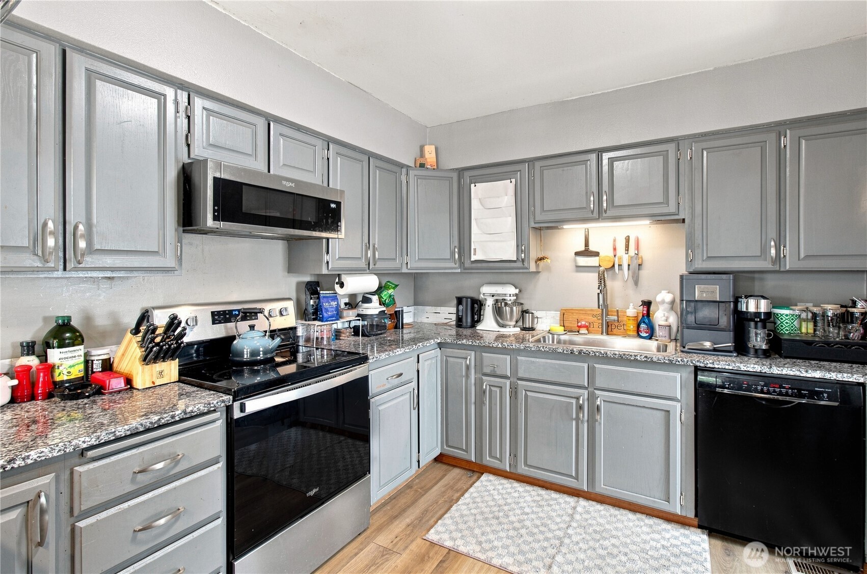 16 Freemont Avenue Property Photo 8