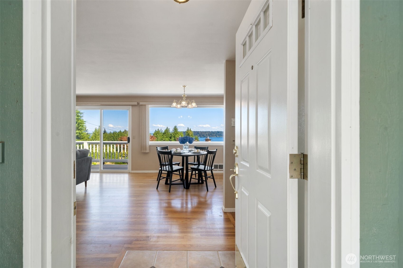 8102 E Seaview Drive Property Photo 4