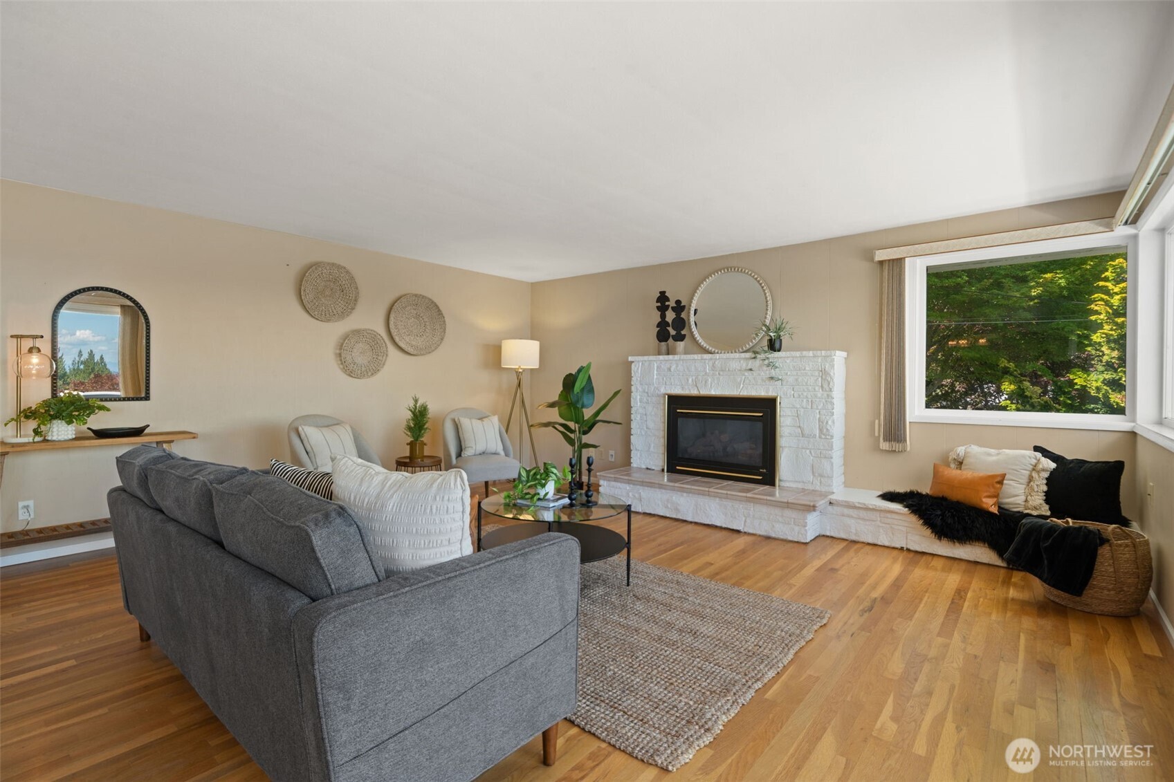 8102 E Seaview Drive Property Photo 7