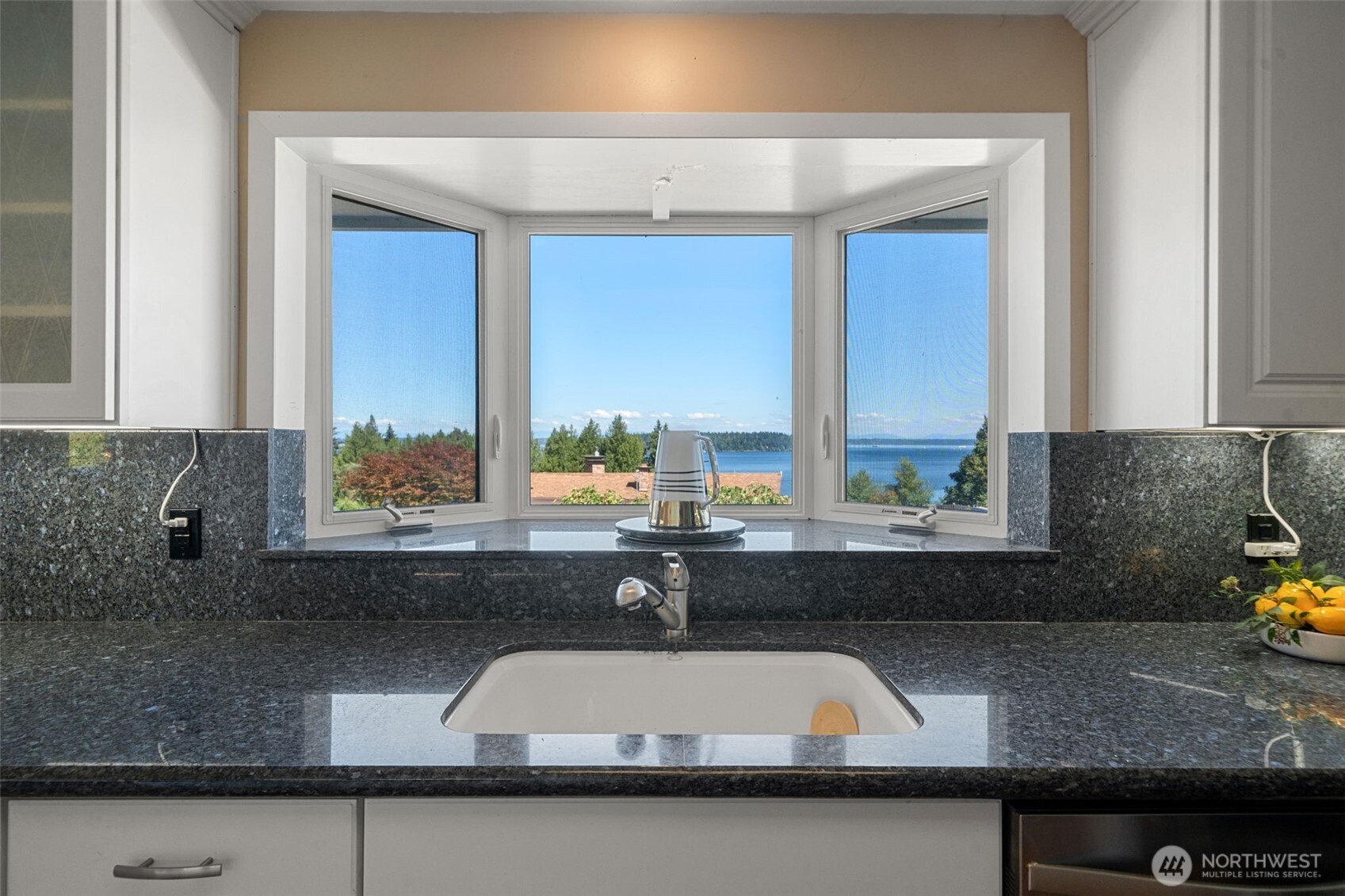 8102 E Seaview Drive Property Photo 11