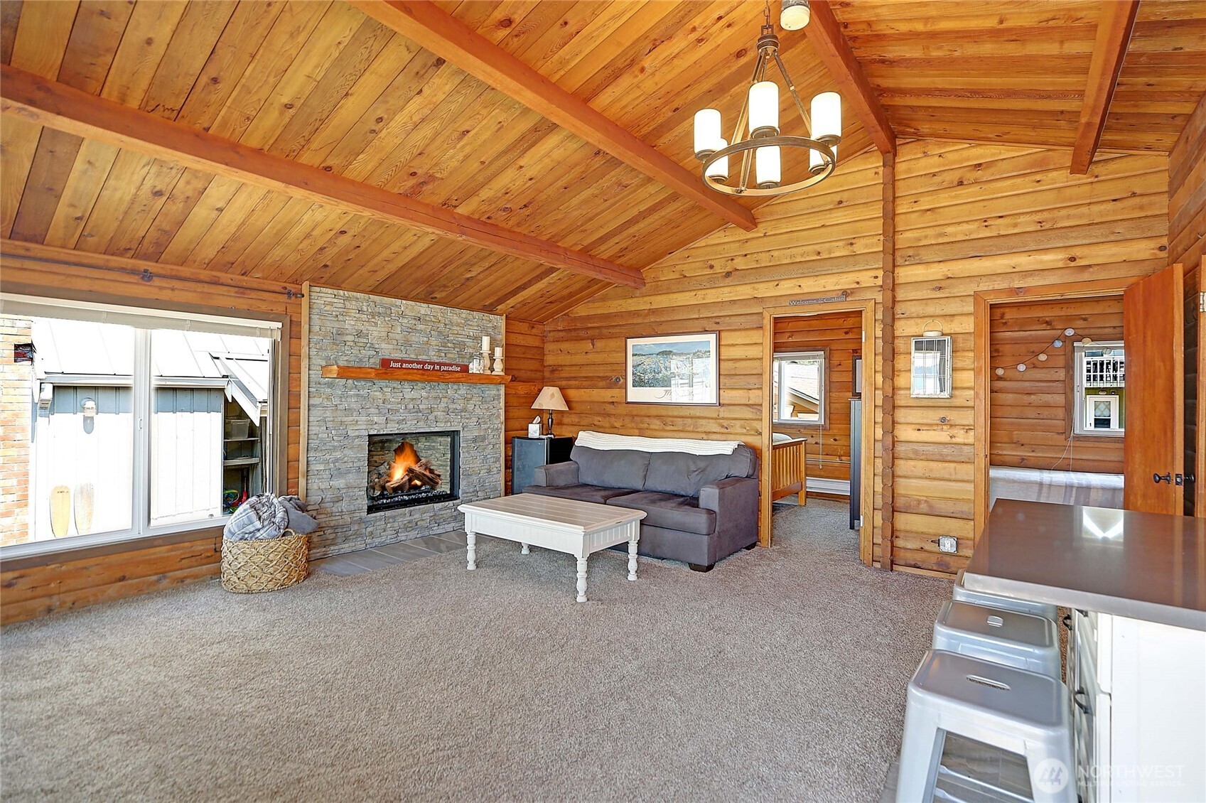 14130 Evergreen Way Property Photo 9