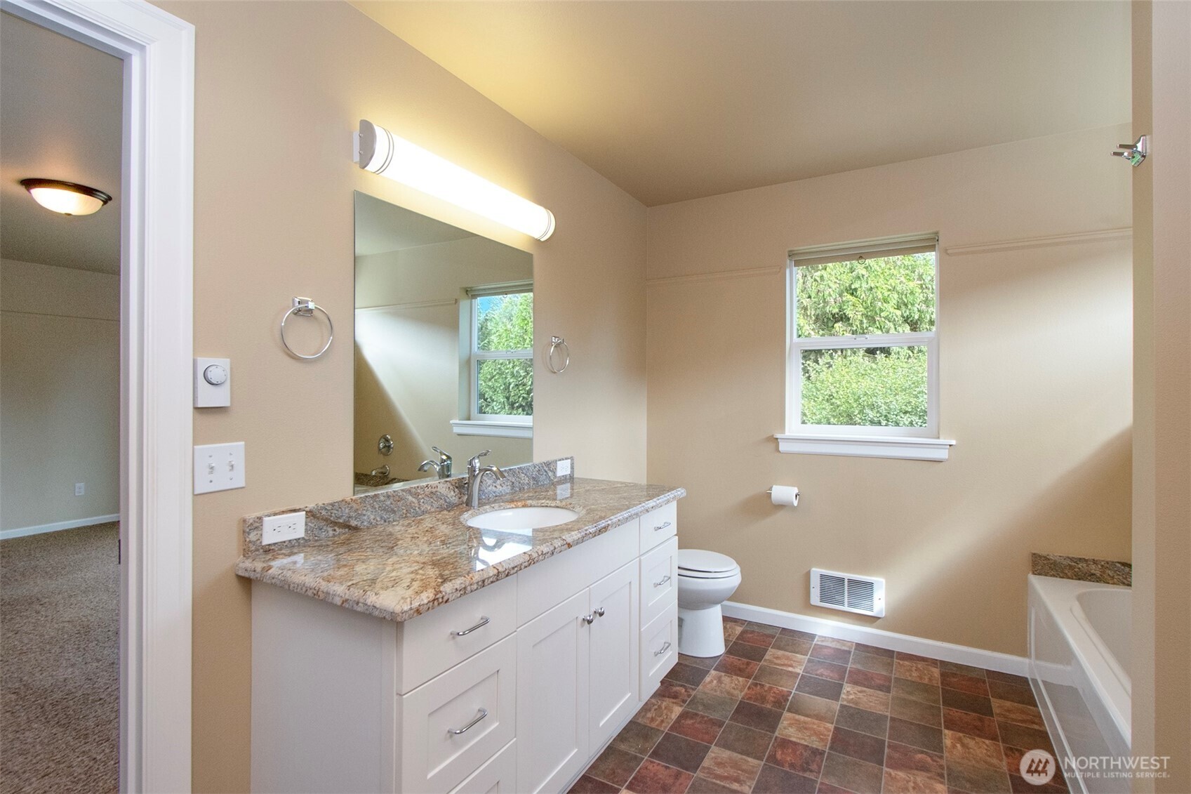 121 Broadmoor Street Property Photo 18
