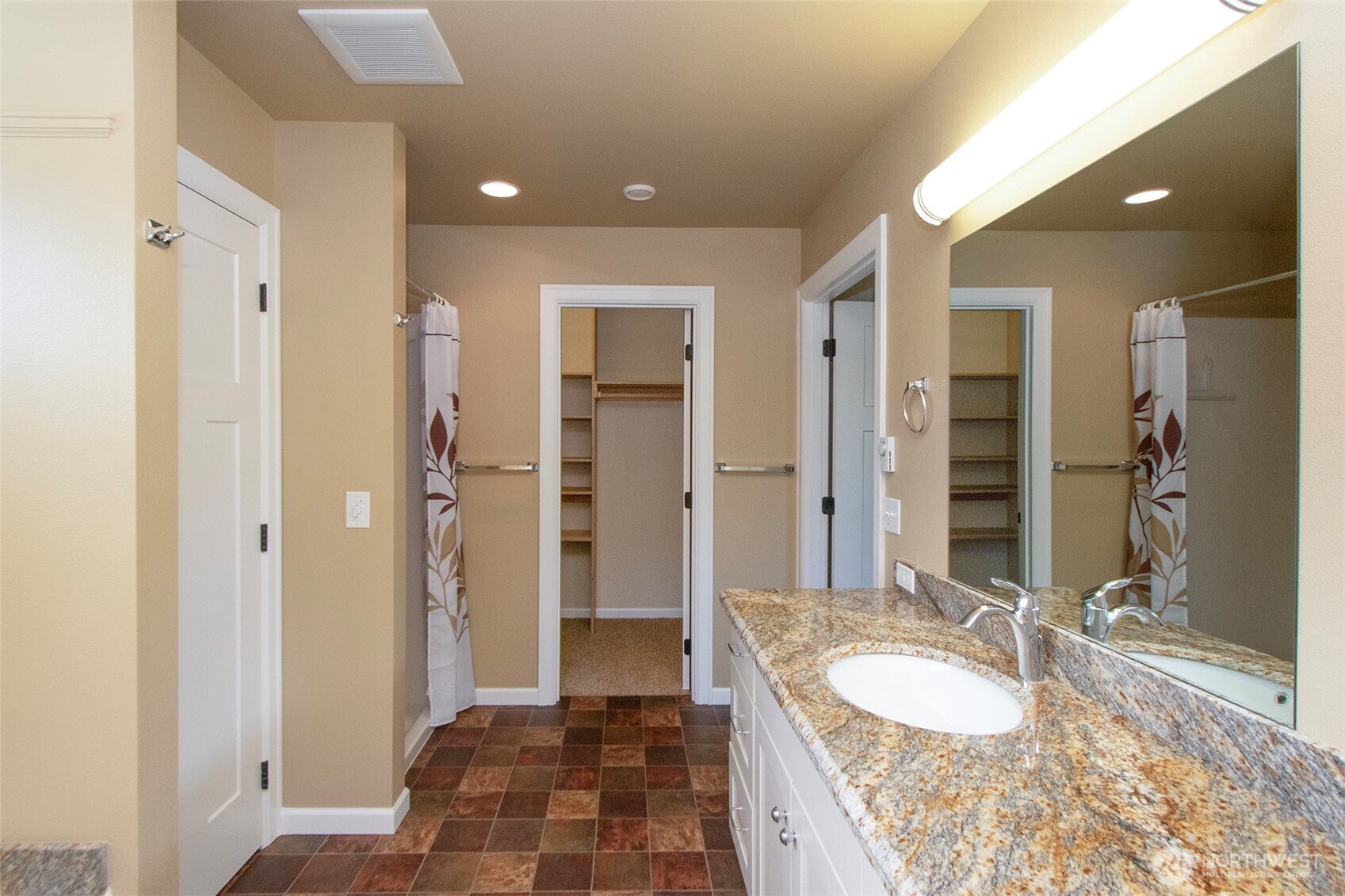 121 Broadmoor Street Property Photo 19