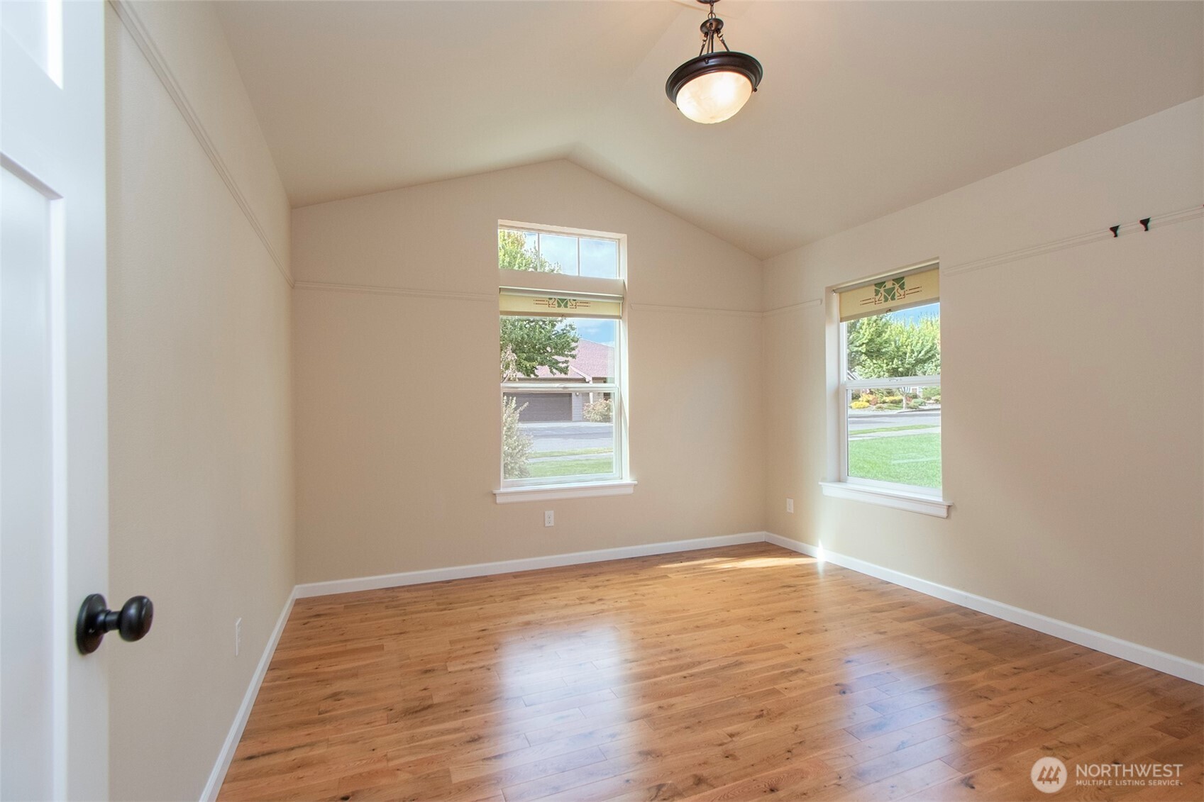 121 Broadmoor Street Property Photo 20