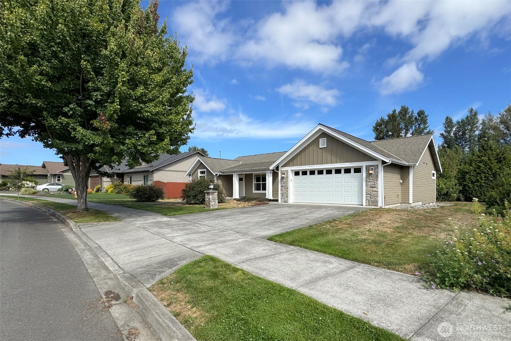 121 Broadmoor Street Property Photo 40