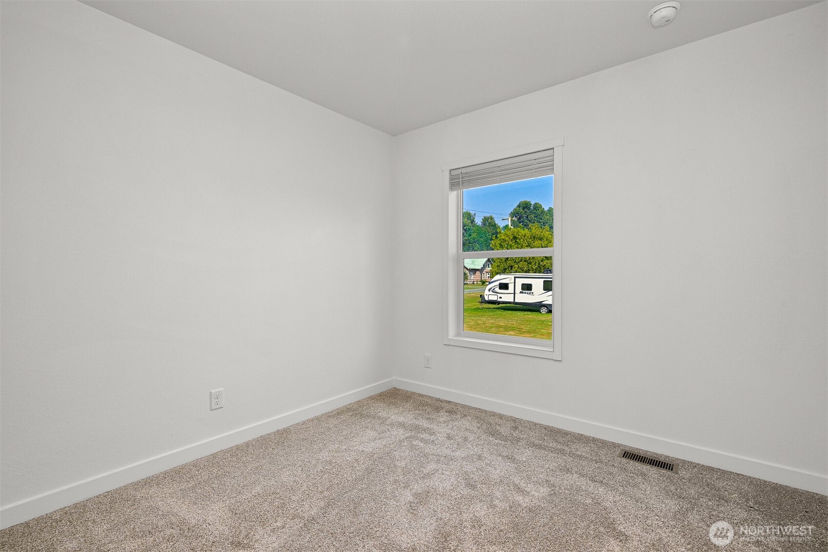 211 Harrison Street Property Photo 25