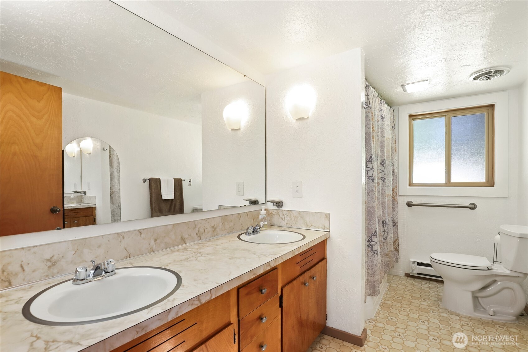 10013 Barnes Lane Property Photo 15