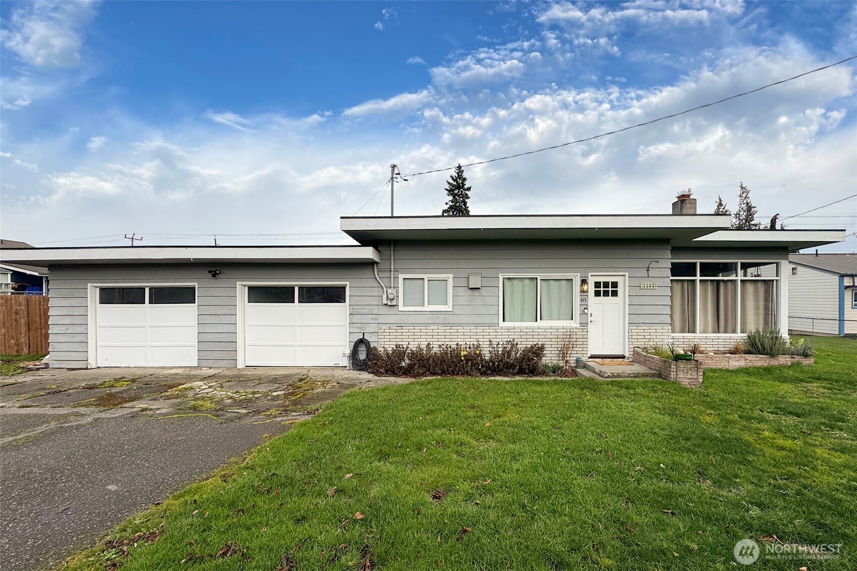 413 E Orcas Avenue Property Photo 1