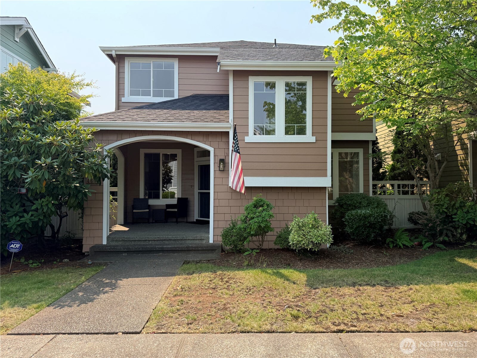 4611 NE 5th Place Property Photo 1