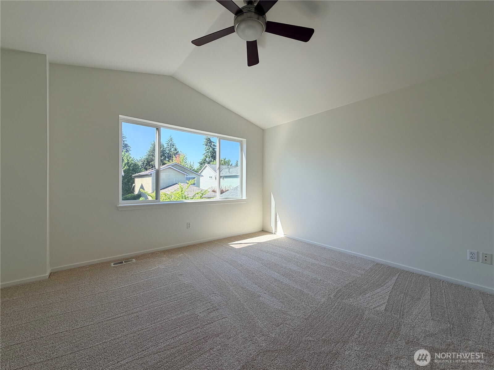 4611 Ne 5th Place Property Photo 18
