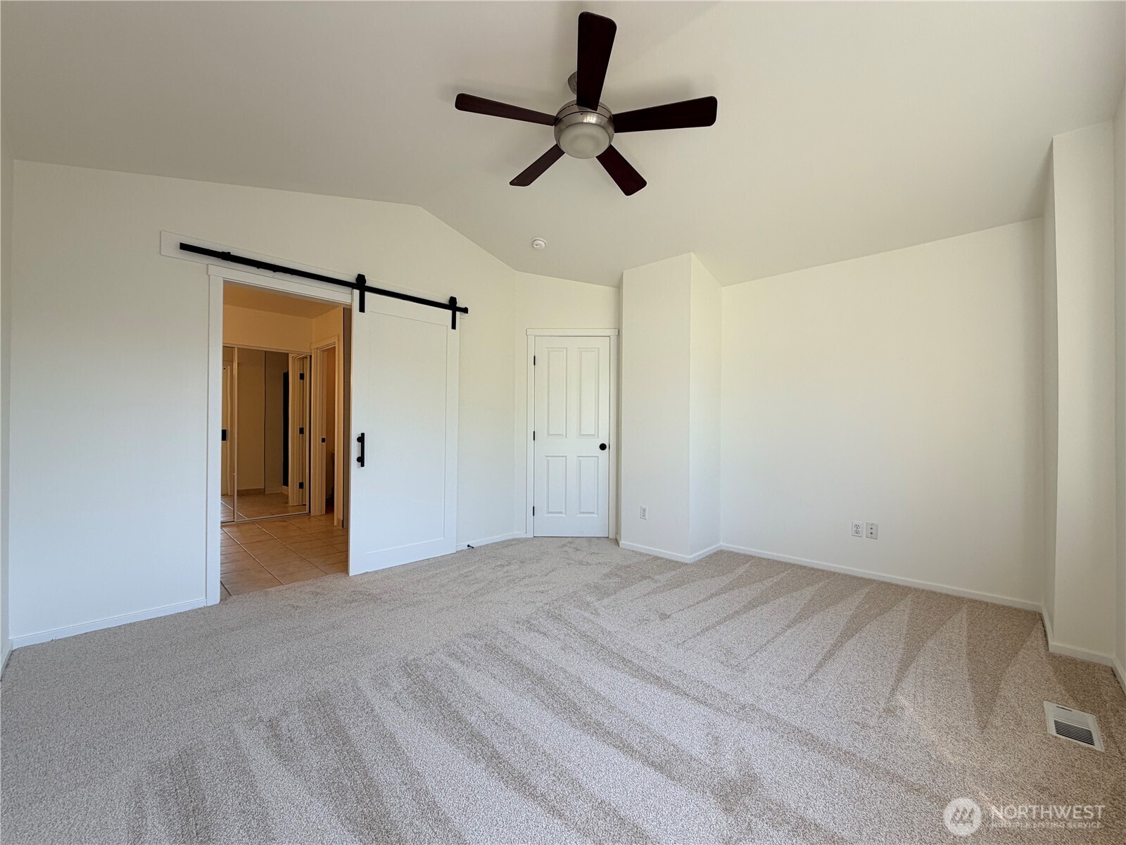 4611 Ne 5th Place Property Photo 19