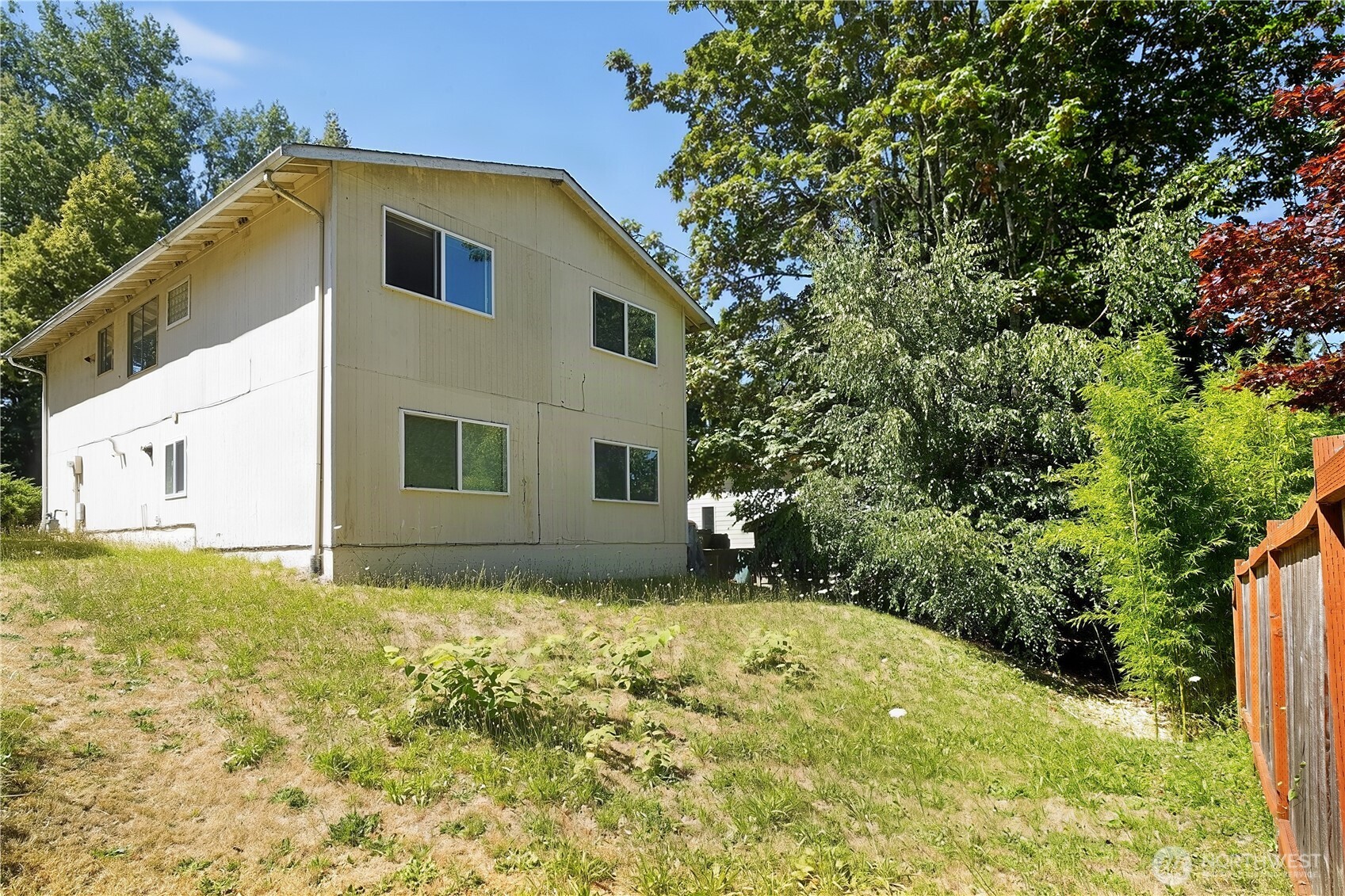 10606 Roosevelt Way Property Photo 9