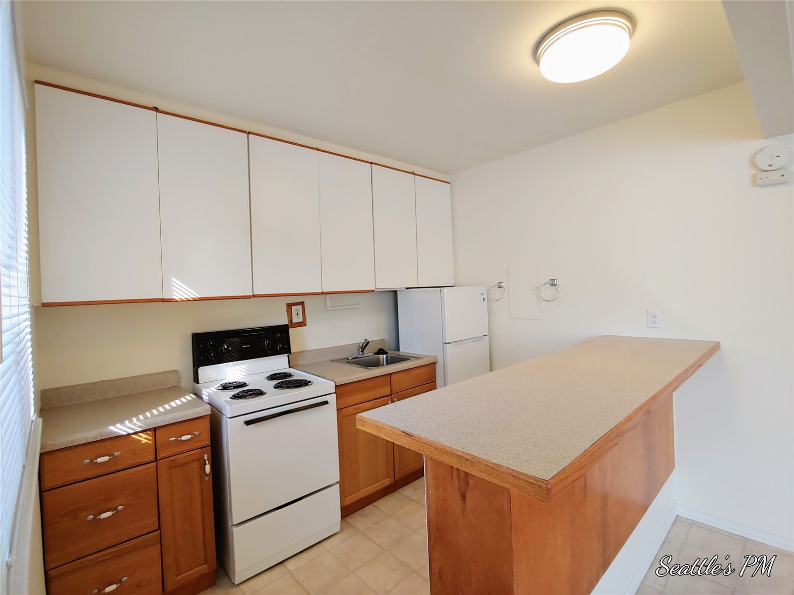 6537 Oswego Place Property Photo 3