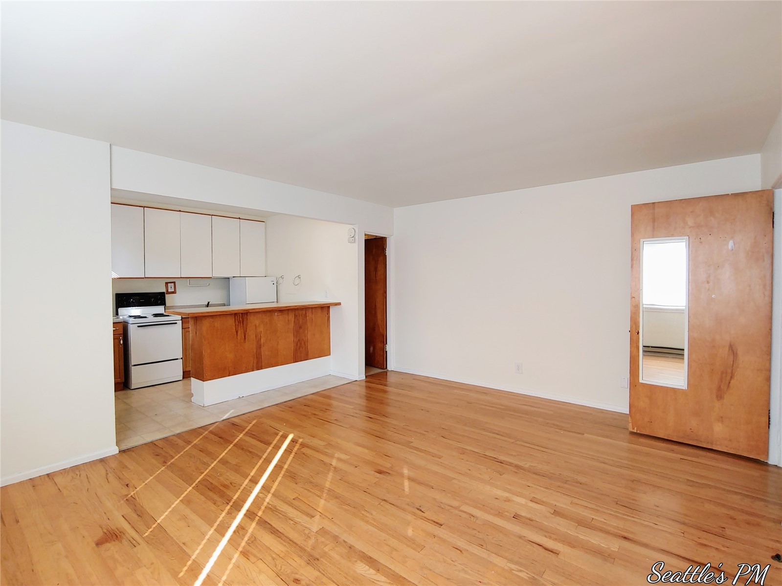 6537 Oswego Place Property Photo 6
