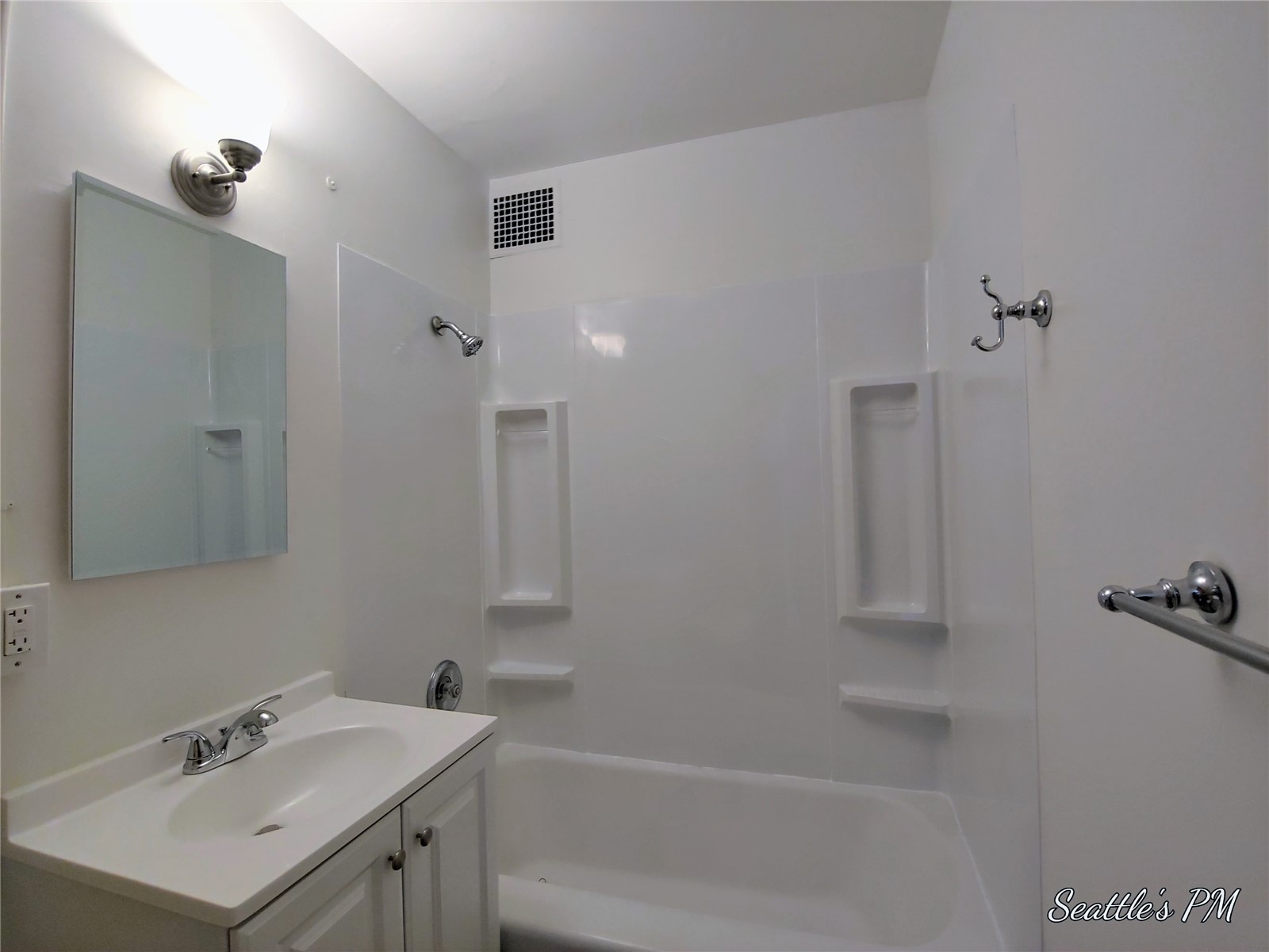 6537 Oswego Place Property Photo 14