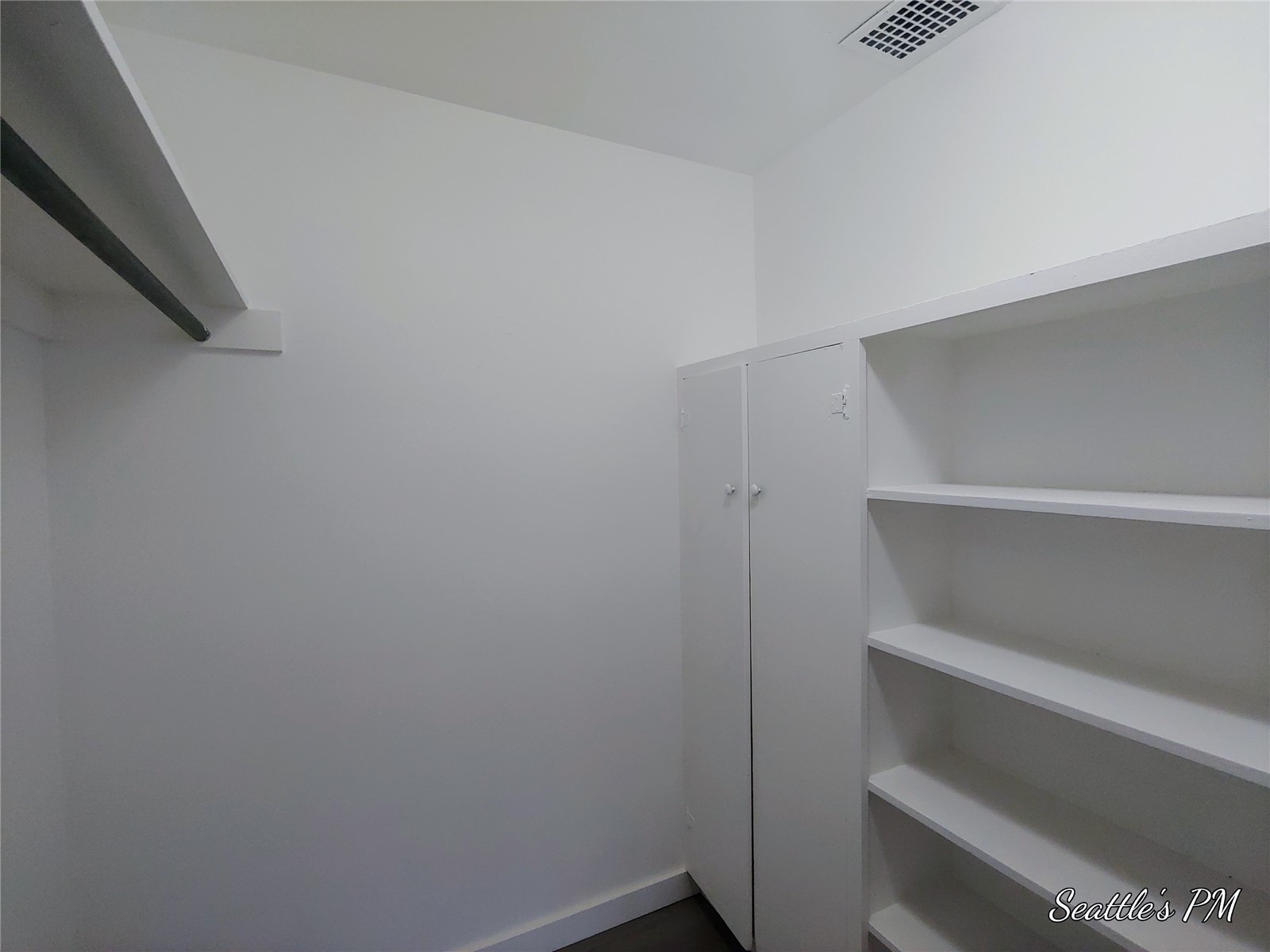 6537 Oswego Place Property Photo 16