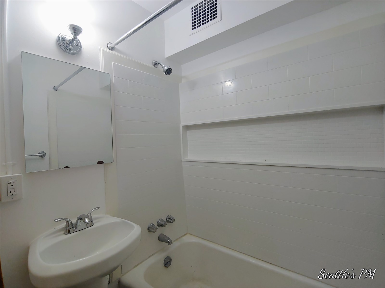6537 Oswego Place Property Photo 17