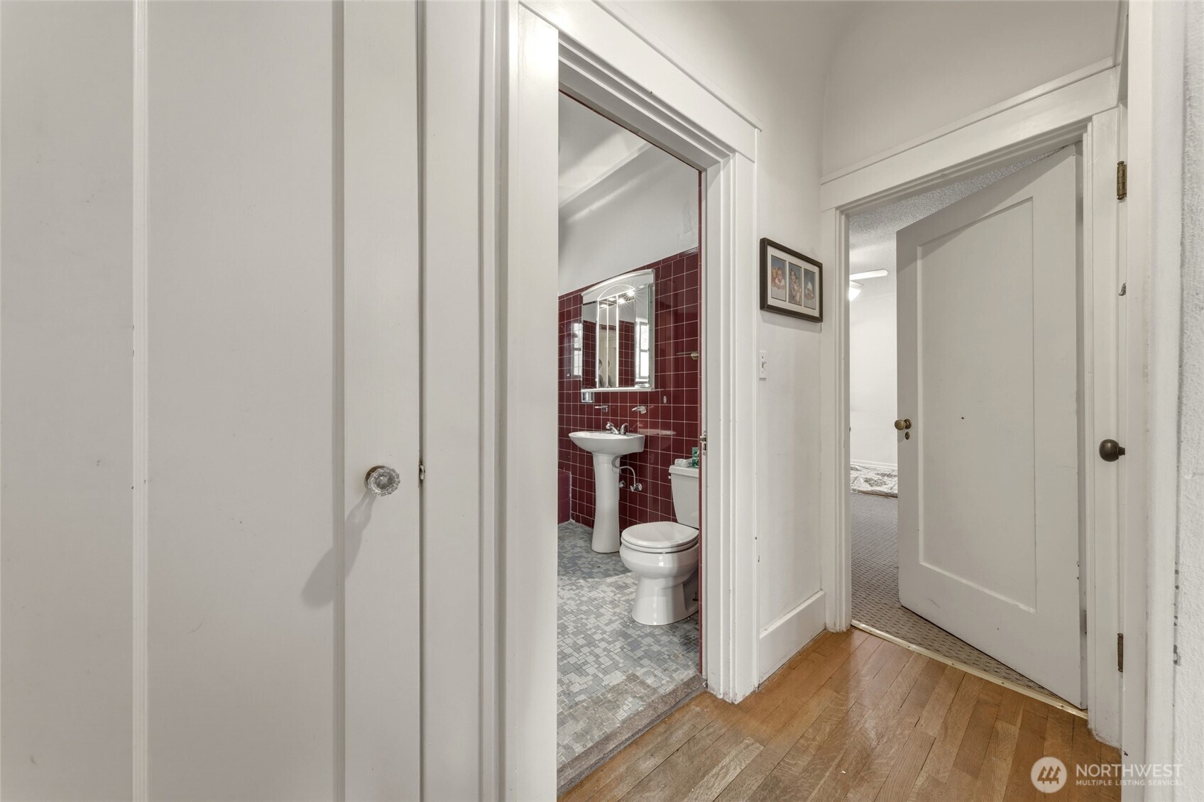 193 S Columbia Street Property Photo 5
