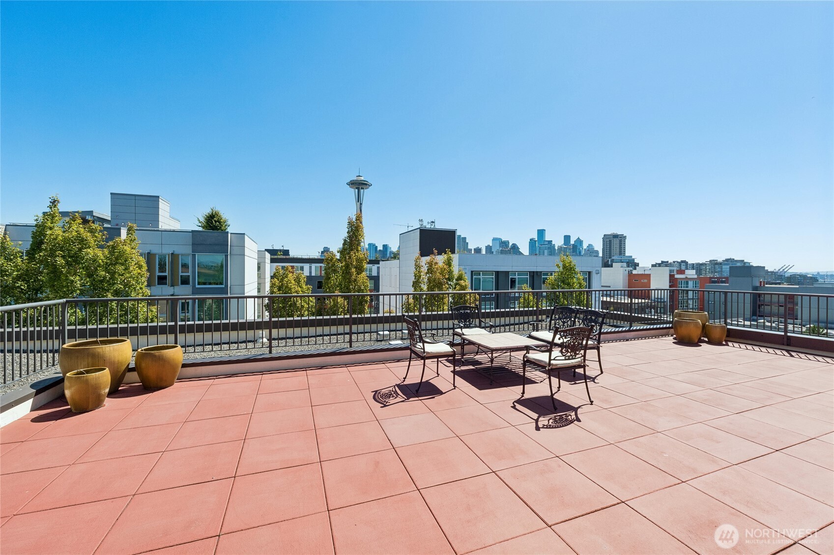 323 Queen Anne Avenue 711 Property Photo 29