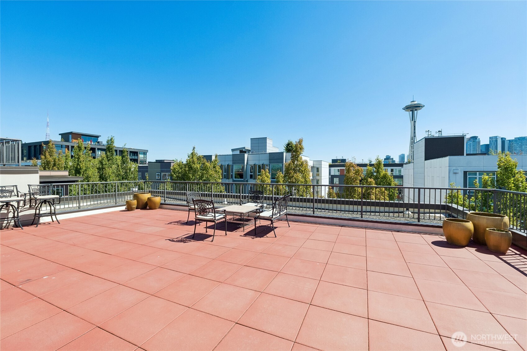 323 Queen Anne Avenue 711 Property Photo 30