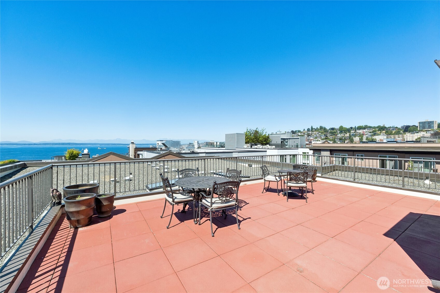 323 Queen Anne Avenue 711 Property Photo 33