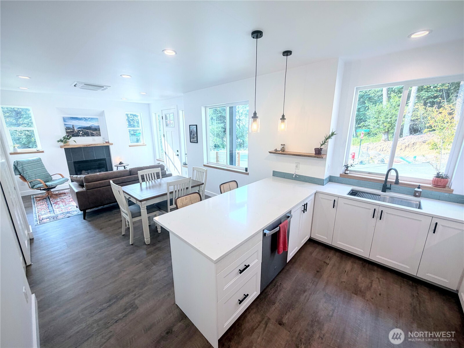 2504 Fireweed Lane Property Photo 9