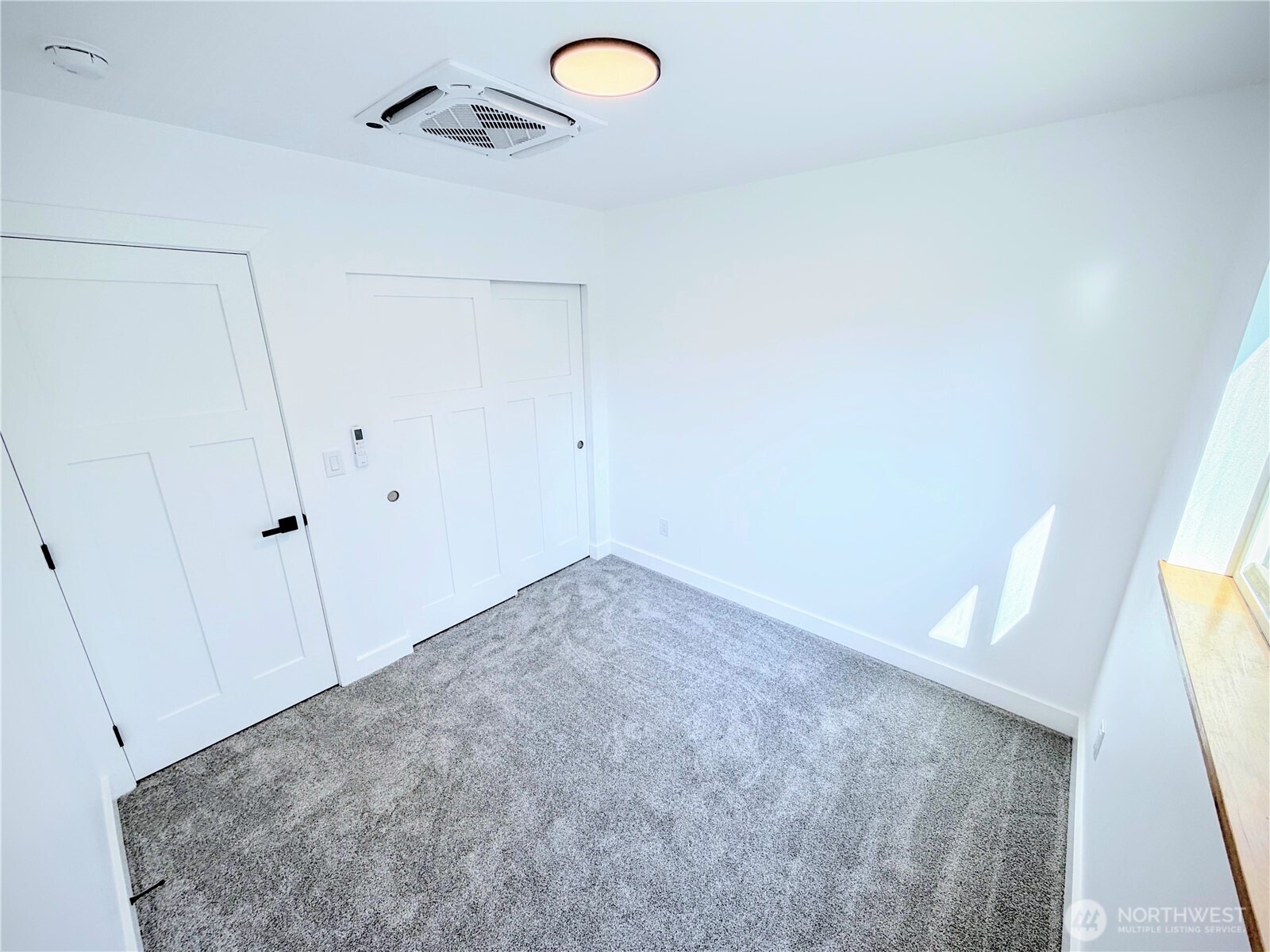 2504 Fireweed Lane Property Photo 18