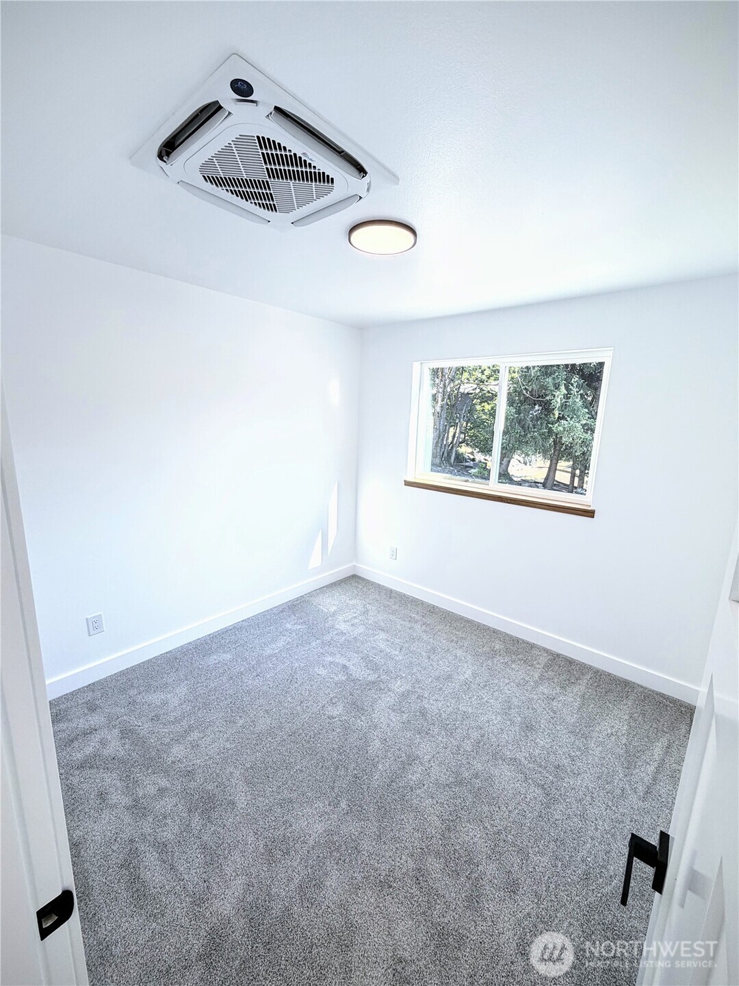 2504 Fireweed Lane Property Photo 21