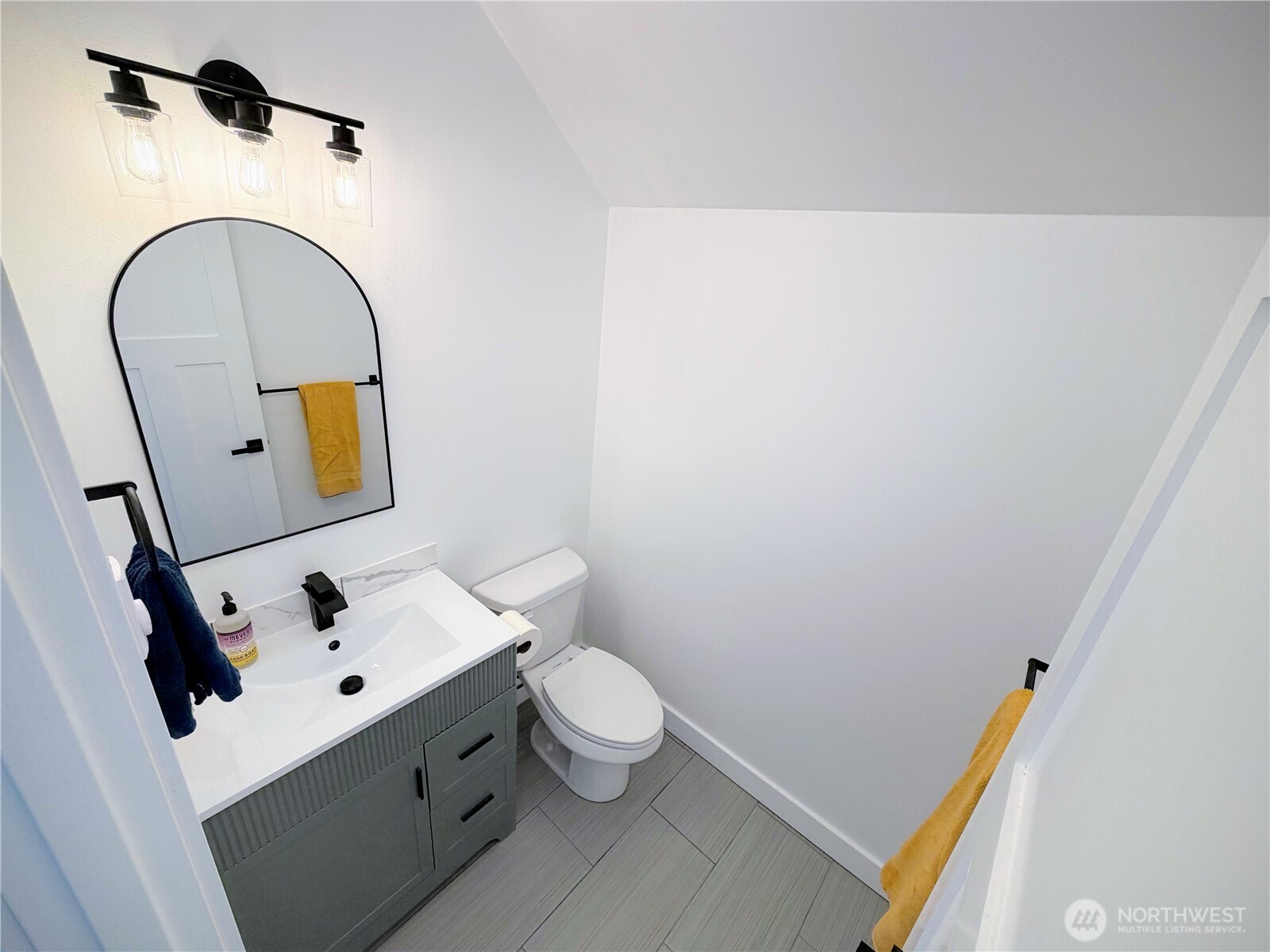2504 Fireweed Lane Property Photo 25