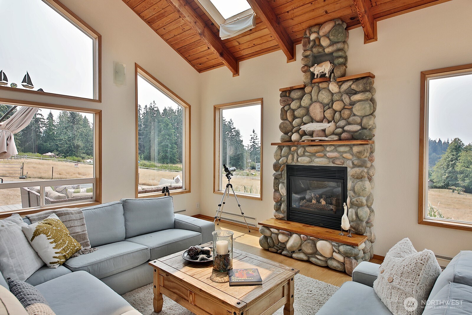 5537 Bayview Road Property Photo 11