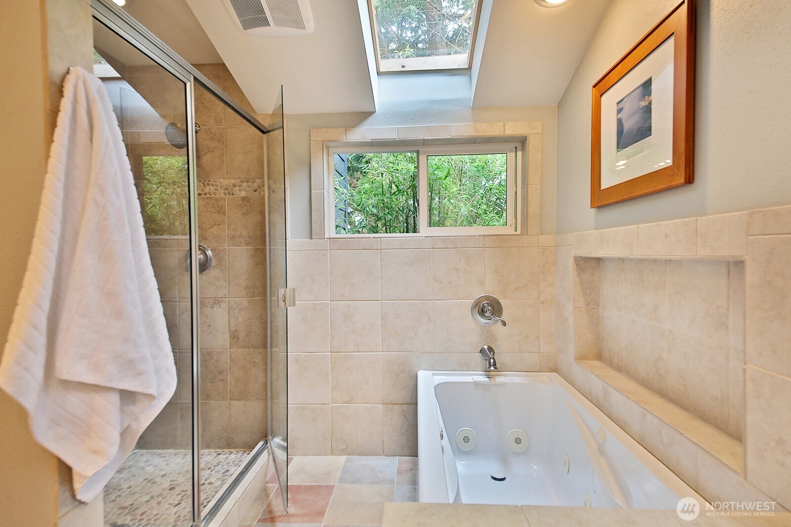 5537 Bayview Road Property Photo 14