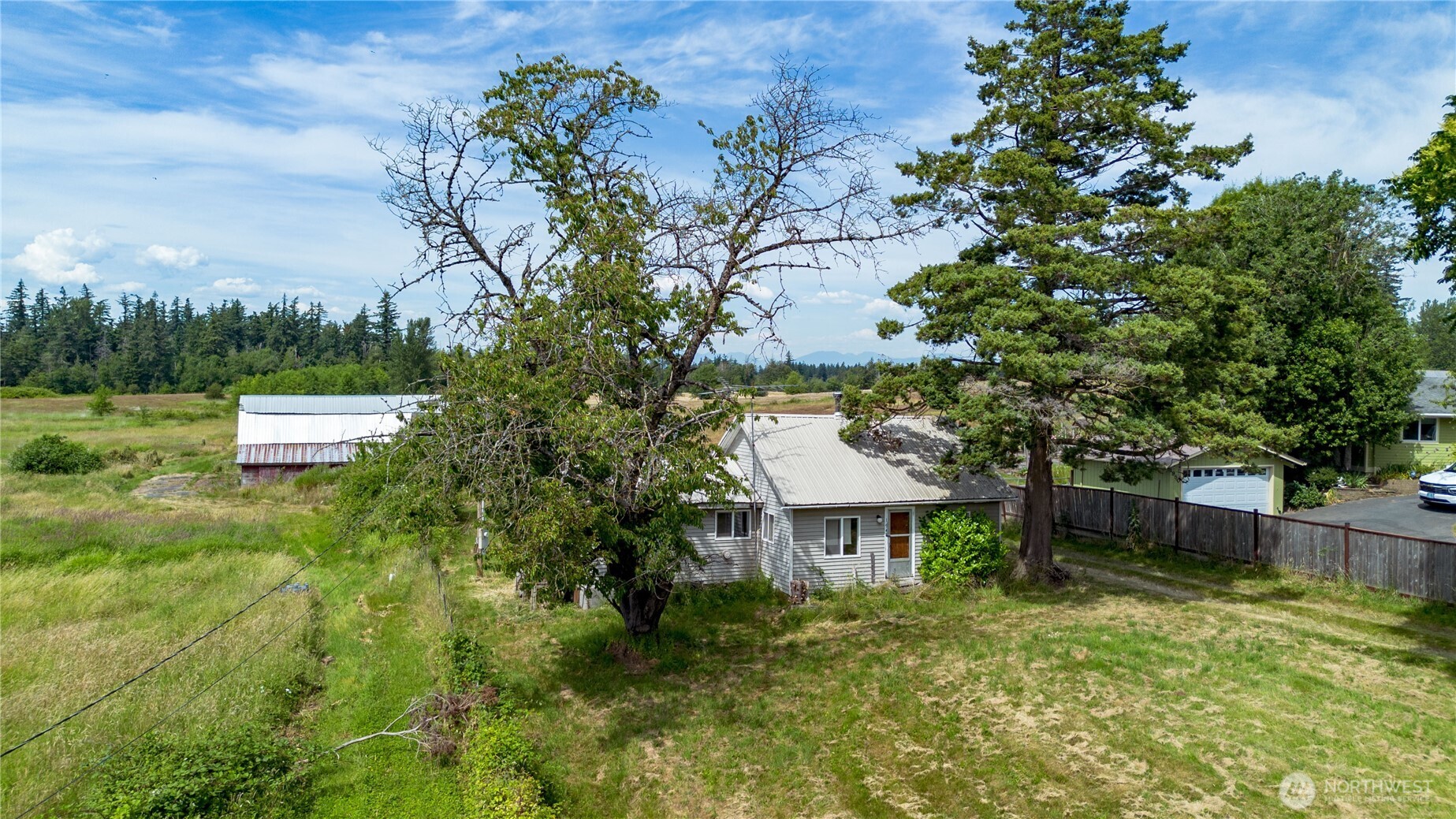 1948 Central Road Property Photo 8