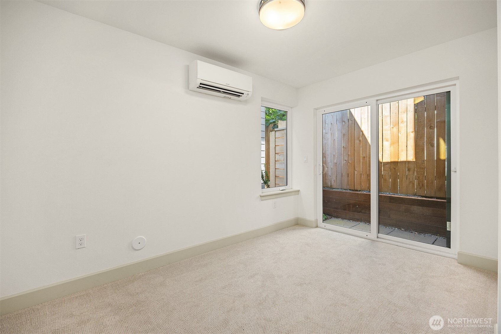 1255 Ne 100th Street Property Photo 3