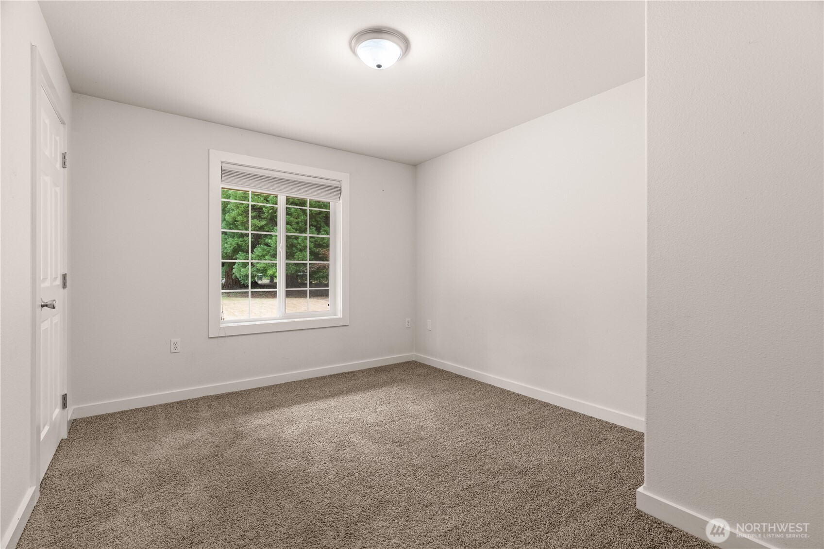 16033 Agate Street Property Photo 18