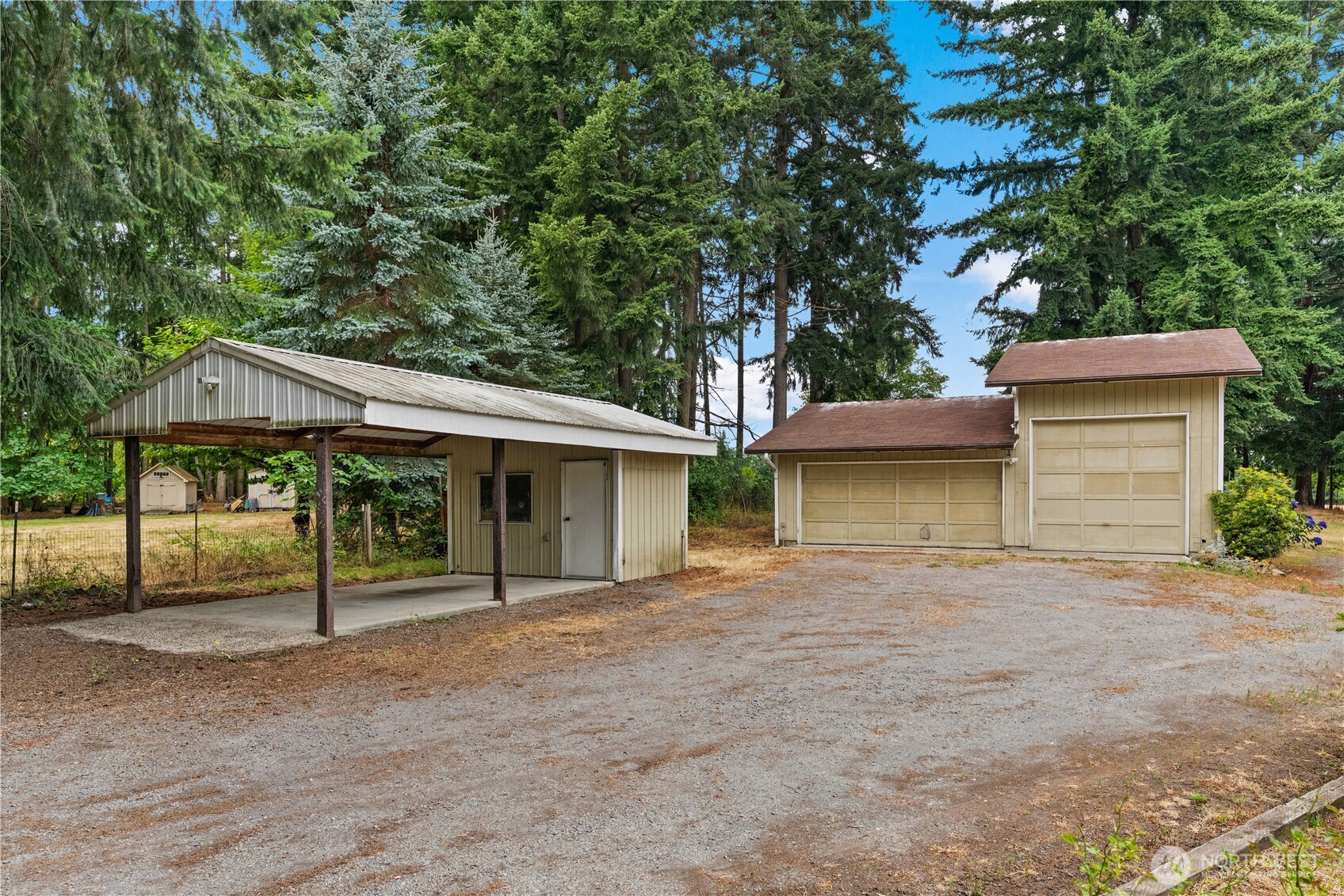 16033 Agate Street Property Photo 23