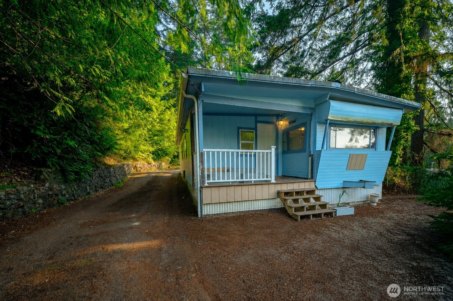 2413 Westwind Drive Property Photo 1