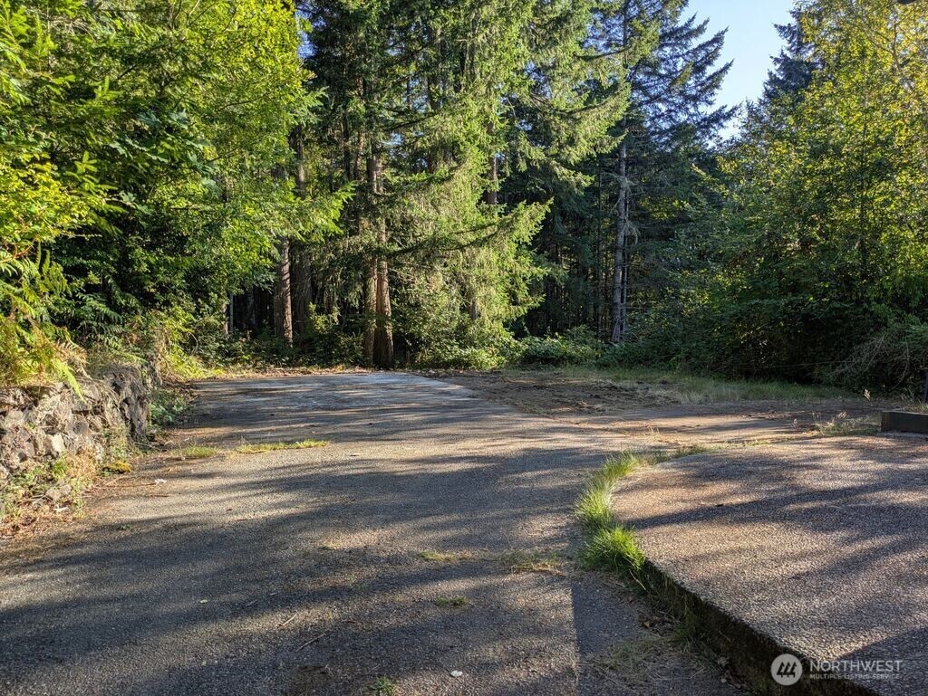 2413 Westwind Drive Property Photo 29