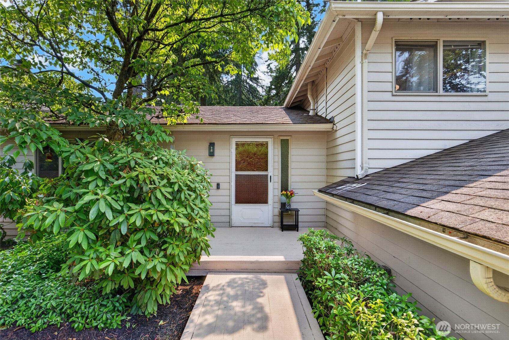 402 170th Place Property Photo 3