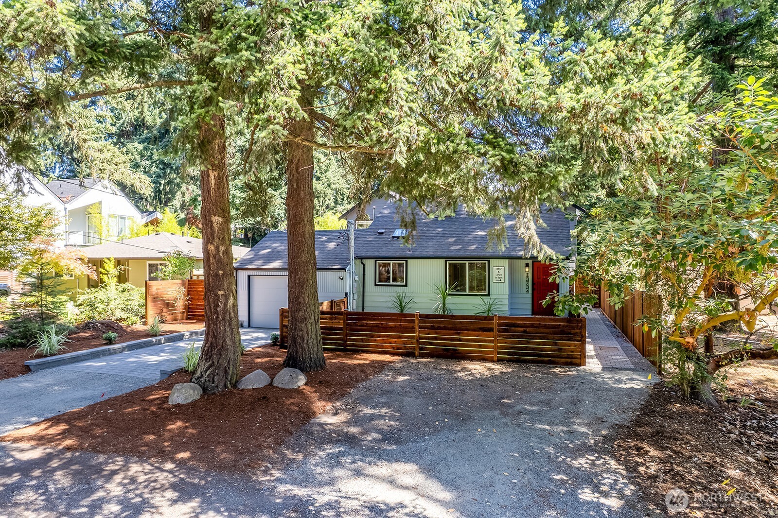 13730 Stone Avenue Property Photo 19