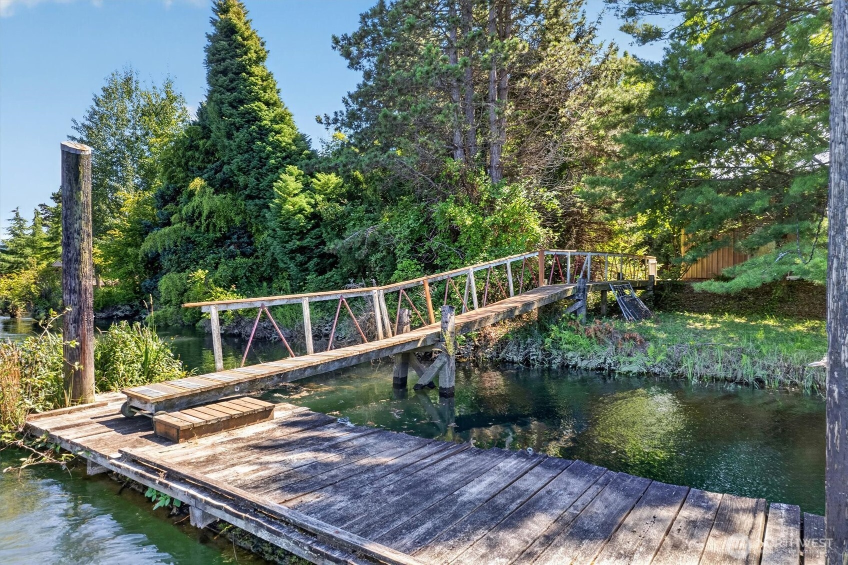 111 E Birnie Slough Road Property Photo 3