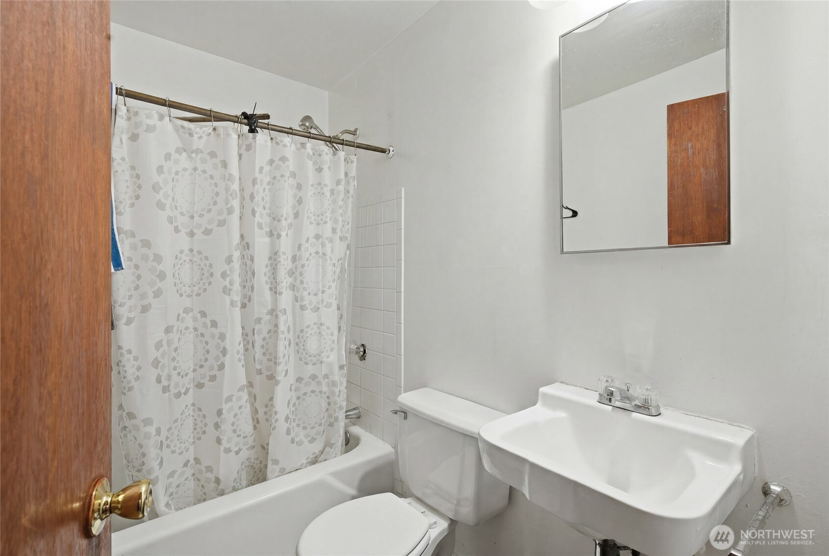 4803 S Henderson Street Property Photo 10
