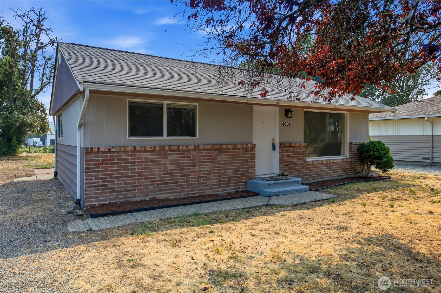 4613 S 125th Street Property Photo 4