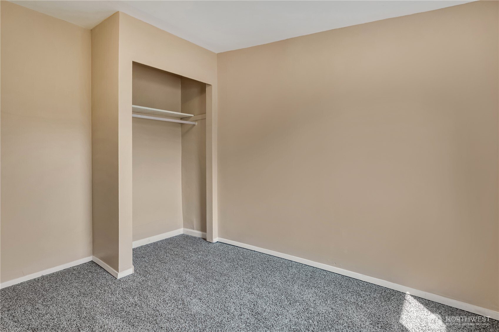 4613 S 125th Street Property Photo 17